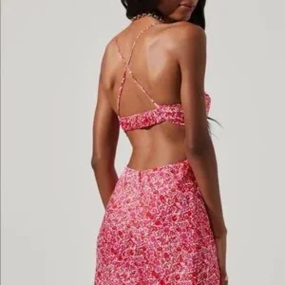 🍒 ASTR Red Floral Midi Dress 🍒 - Picture 8 of 8